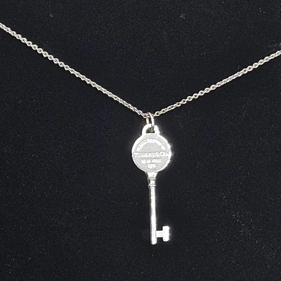 Tiffany &Co sterling Silver .925 Return To Tiffany Round Circle Key Peretti - Picture 6 of 16